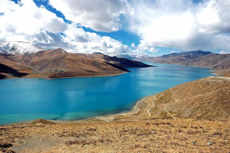 4×4 roadtrip Tibet : Yamdrok Tso, één van de drie heilige meren