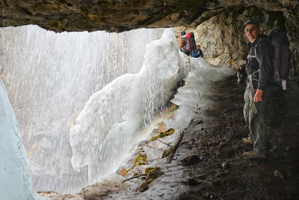 Onder de waterval