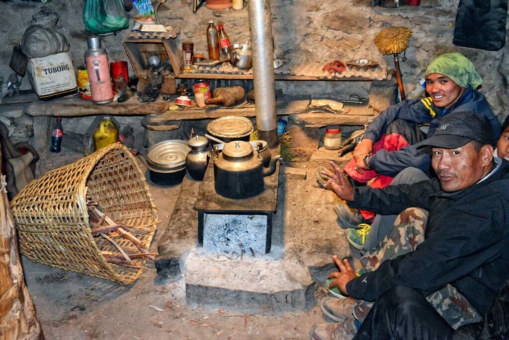 Even opwarmen in Kyang