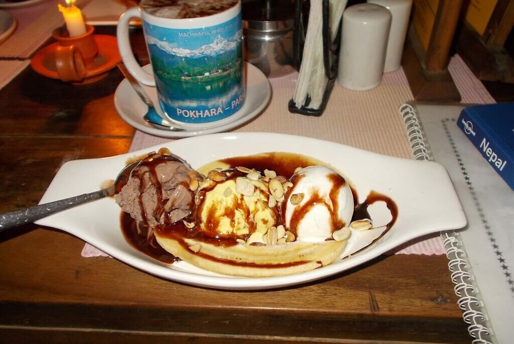 Banana Split in Moondance restaurant