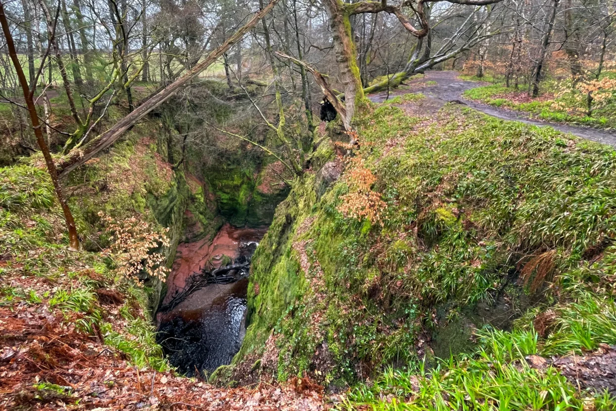 Finnich Glen / Devil's Pulpit