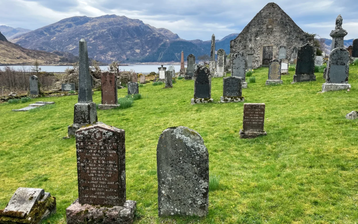 Clachan Duich Old Burial Ground