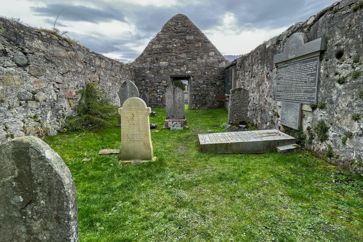 Clachan Duich Old Burial Ground