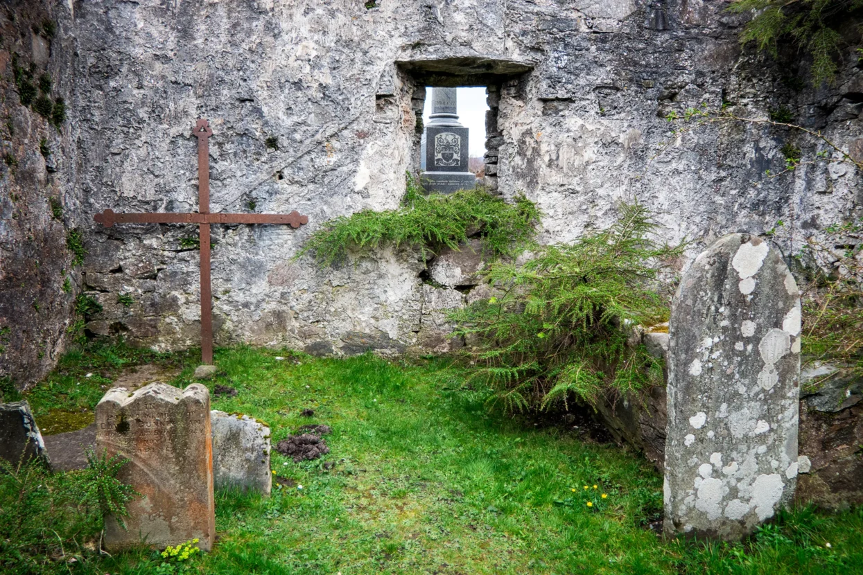 Clachan Duich Old Burial Ground