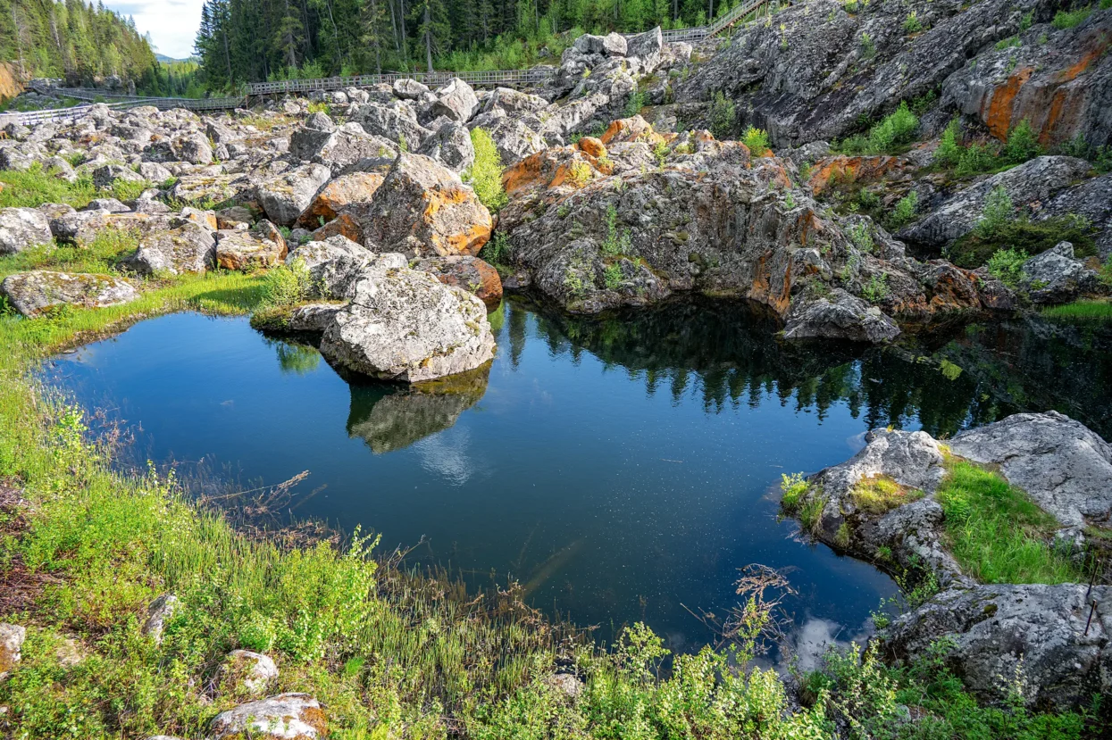 Plunge pool